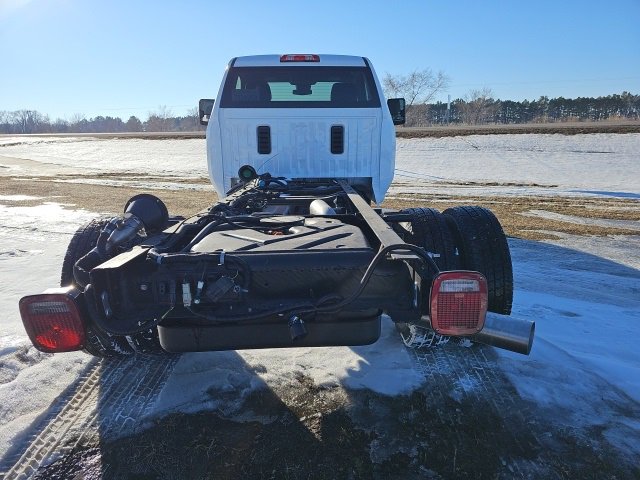 2025 Gmc Sierra 3500 HD SLE photo 4