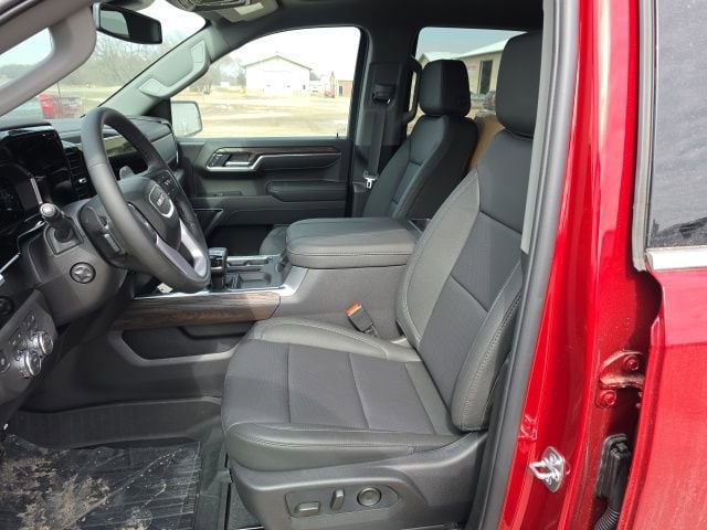 2026 GMC Sierra 1500 SLT - Photo 9