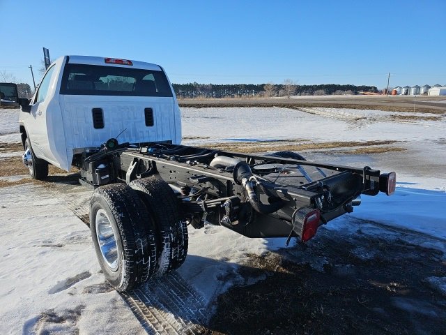 2025 Gmc Sierra 3500 HD SLE photo 3