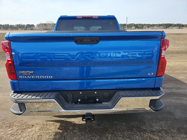 2024 Chevrolet Silverado 1500 LT photo 4