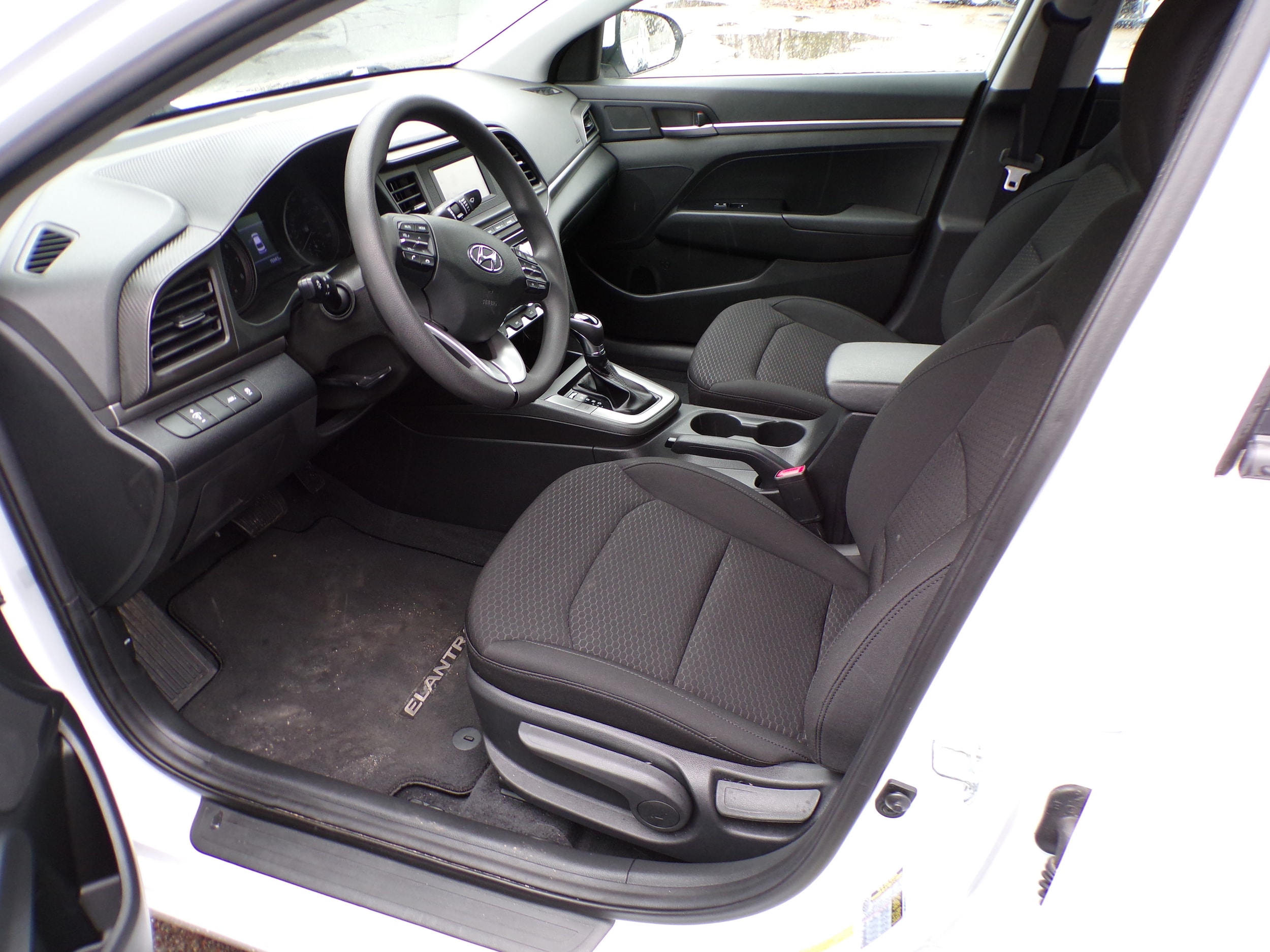 2020 Hyundai Elantra SE - Photo 15