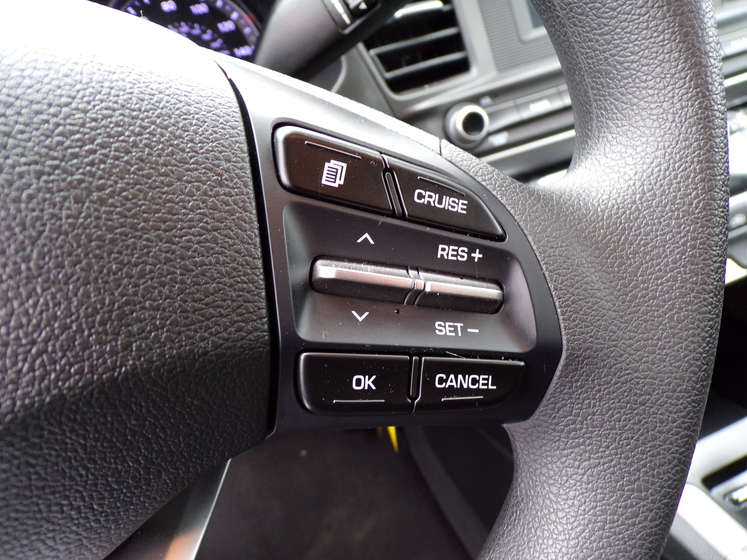 2020 Hyundai Elantra SE - Photo 17