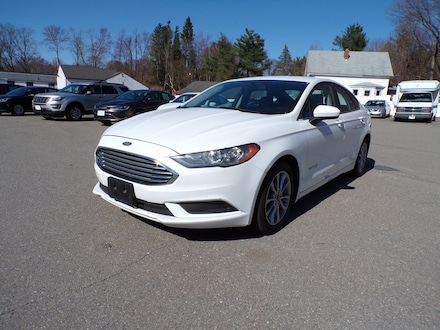 2017 Ford Fusion Hybrid Sedan