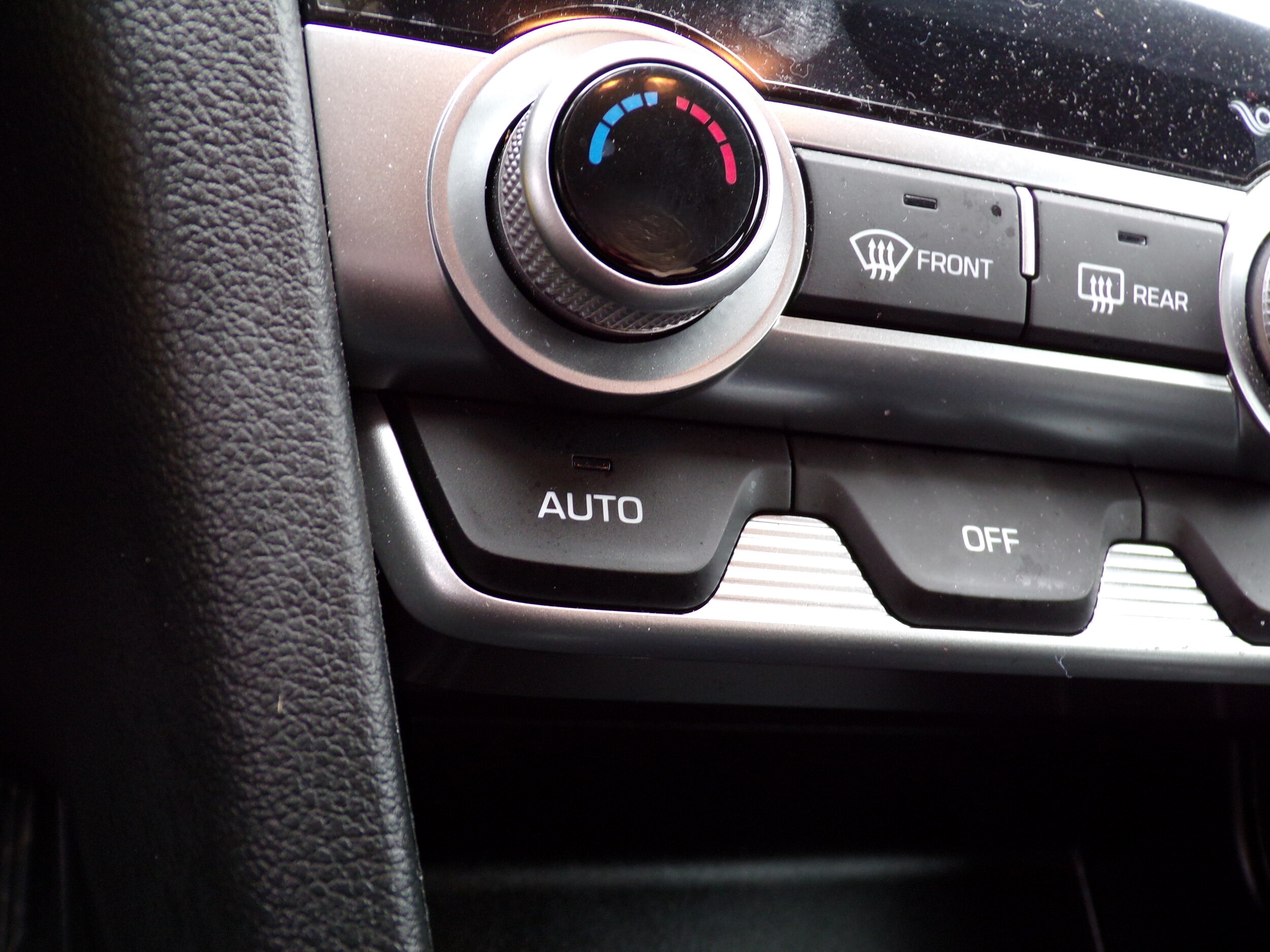 2020 Hyundai Elantra SE - Photo 20