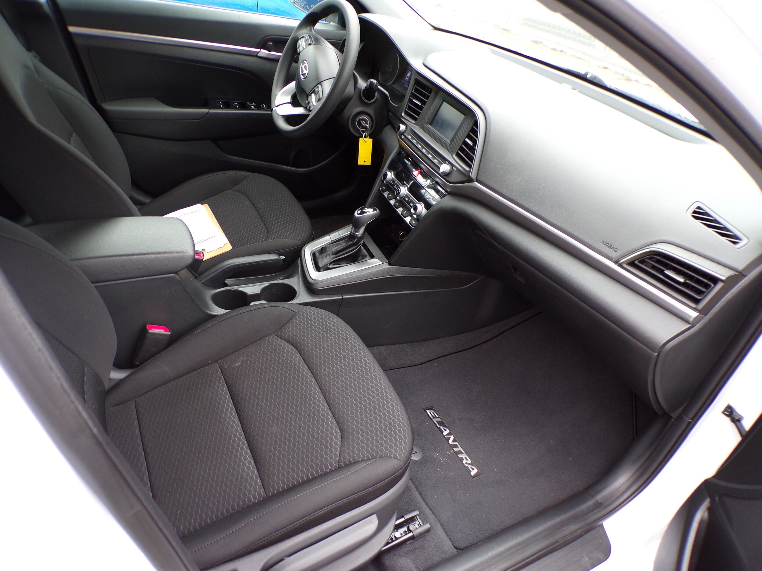 2020 Hyundai Elantra SE - Photo 11
