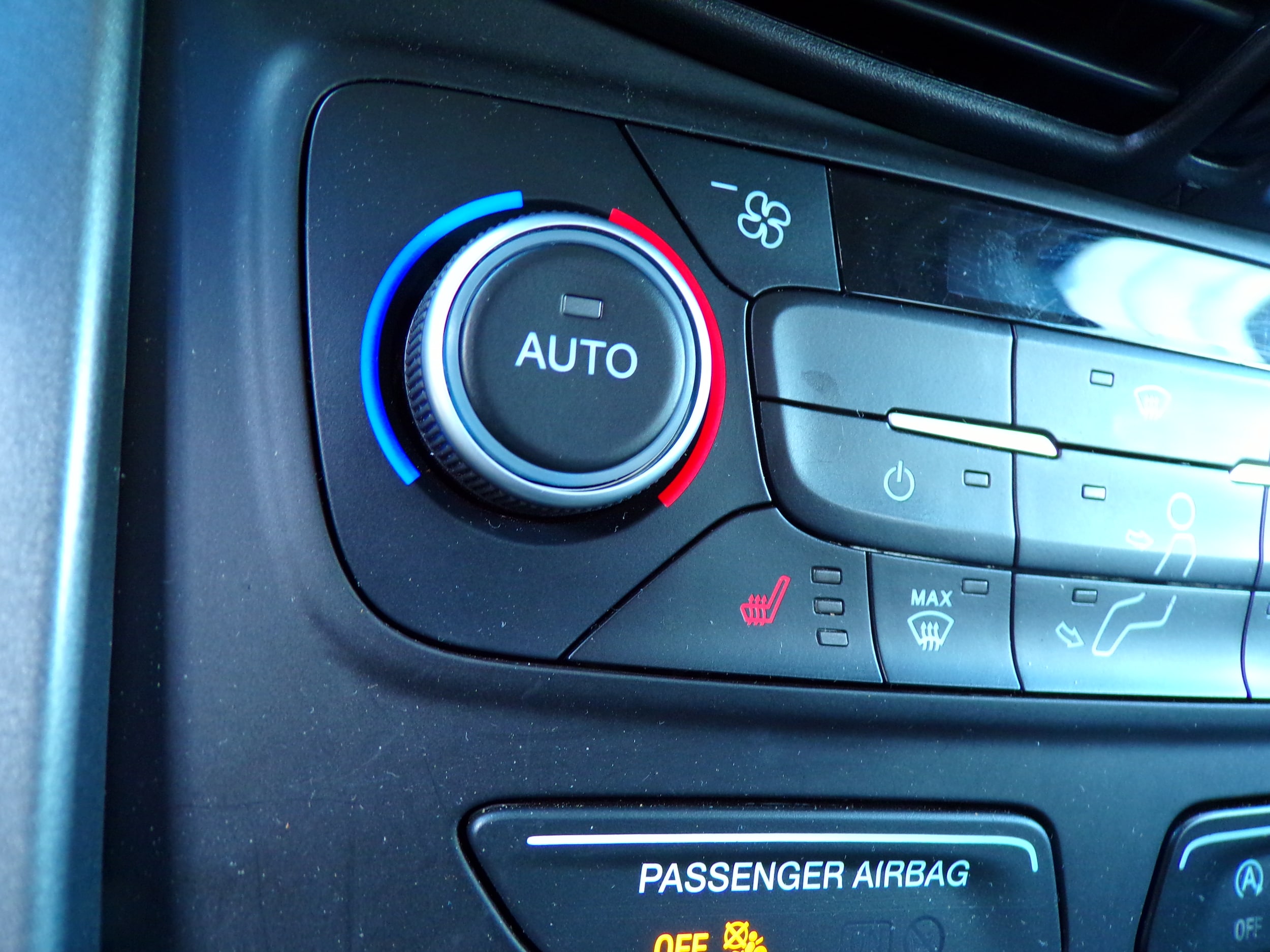 2018 Ford Escape SE - Photo 23