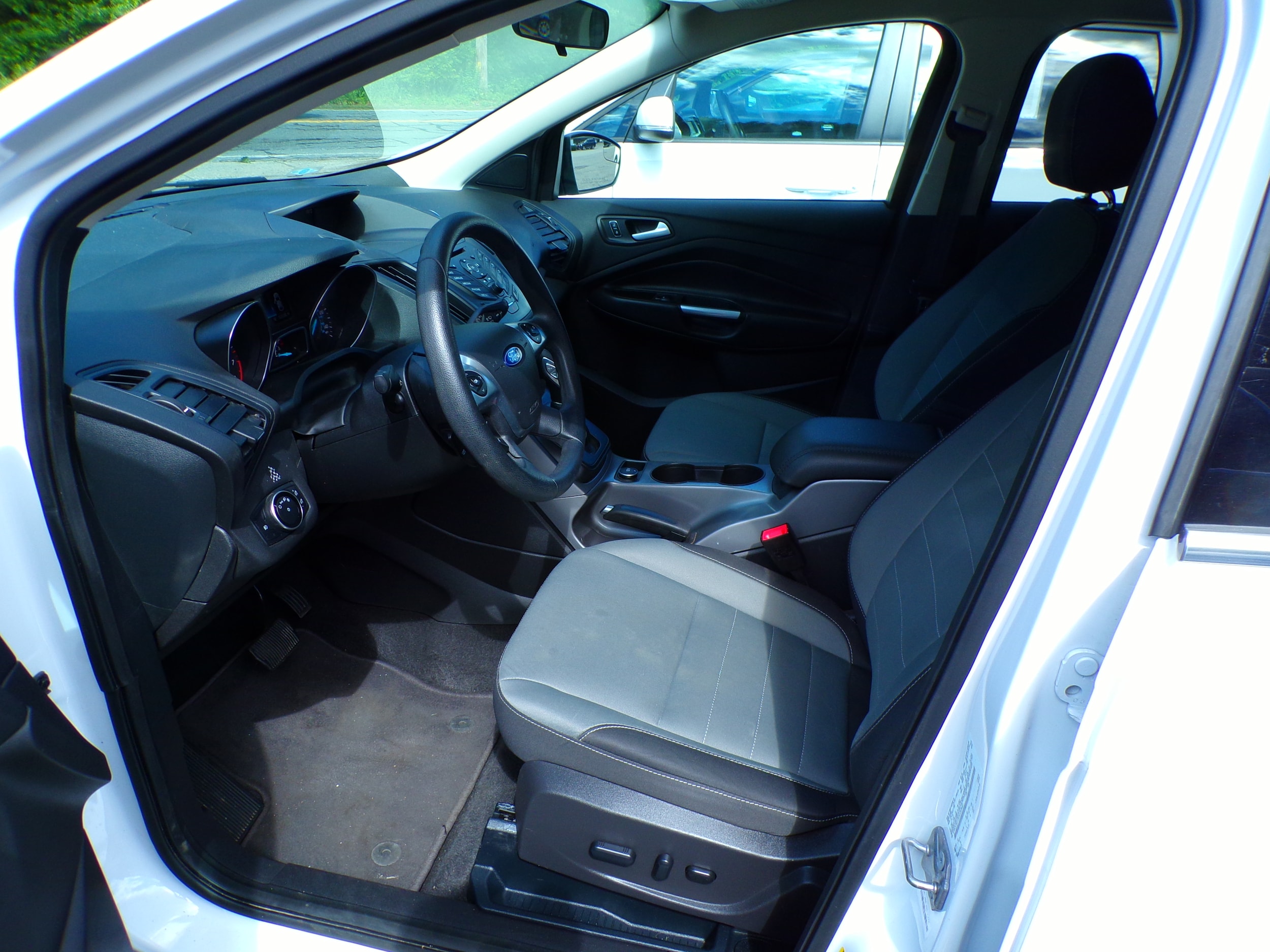 2016 Ford Escape SE - Photo 17