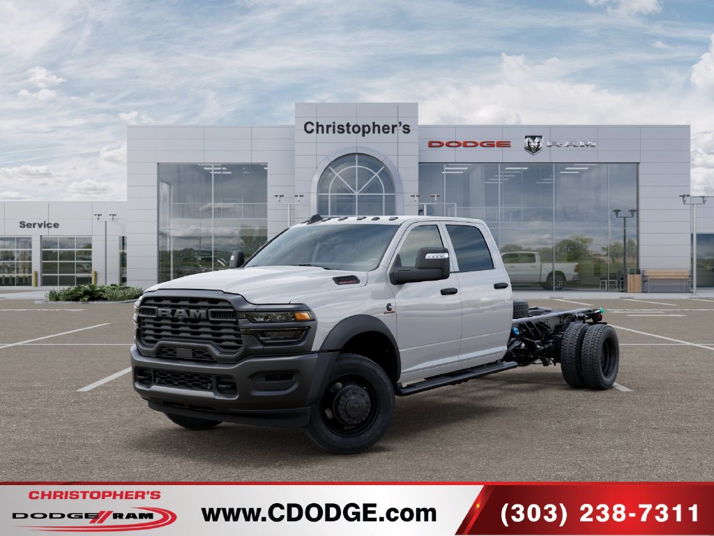 2026 Ram 5500 Chassis Cab TRADESMAN  CREW  4X4 84' CA Pickup