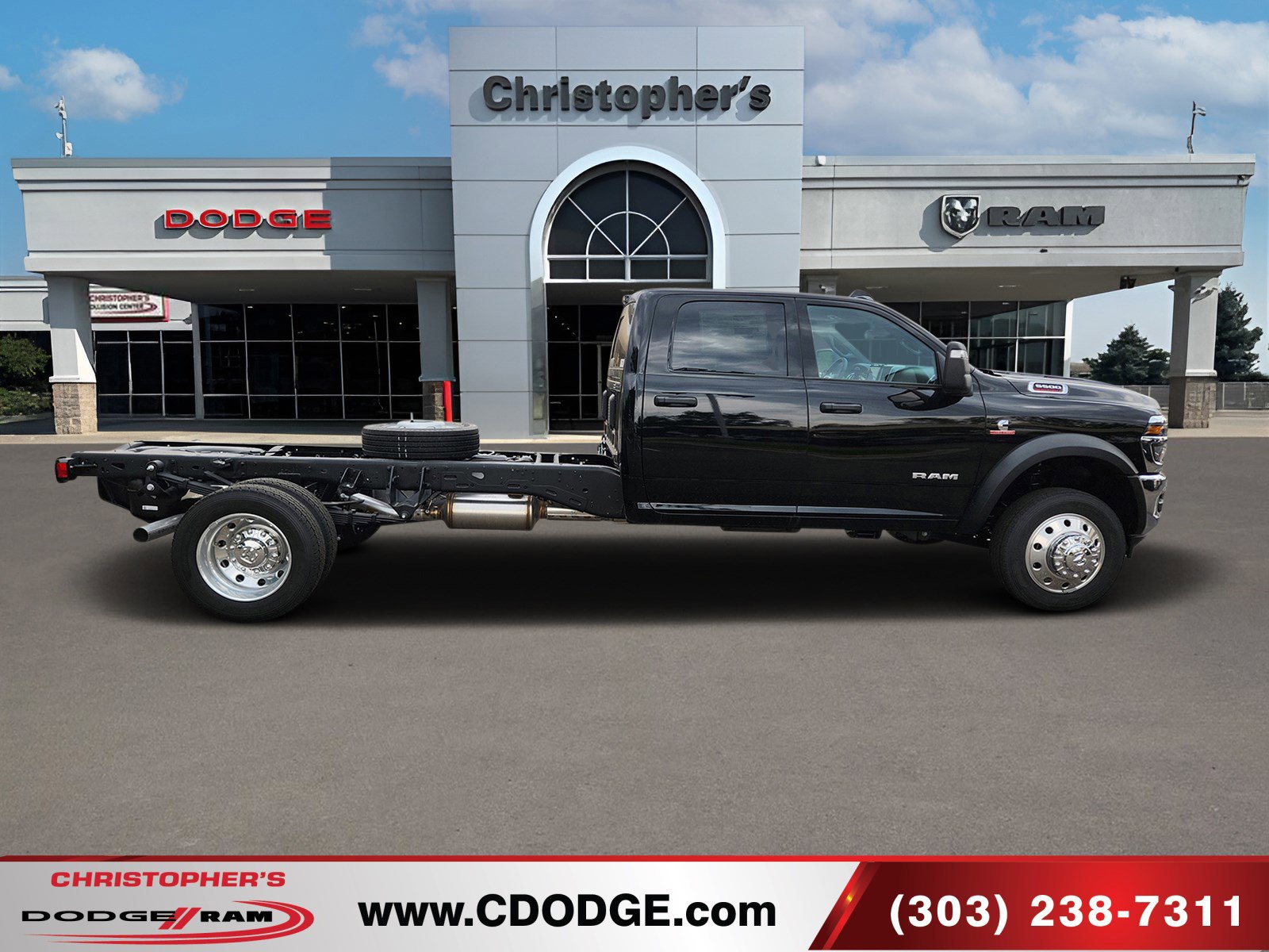 2025 Ram 5500 photo 2