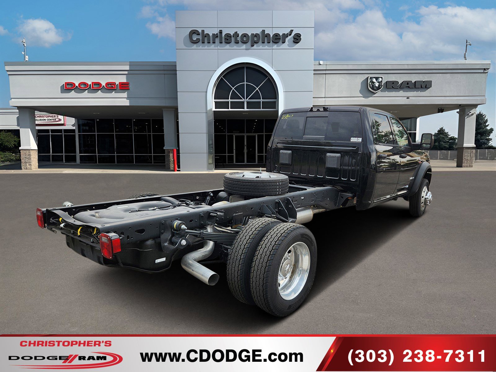 2025 Ram 5500 photo 3