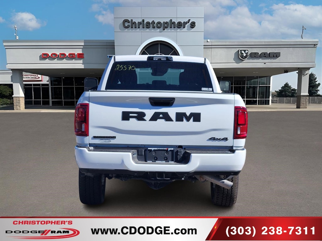 New 2025 Ram 2500 BIG HORN CREW CAB 4X4 6'4 BOX Pickup