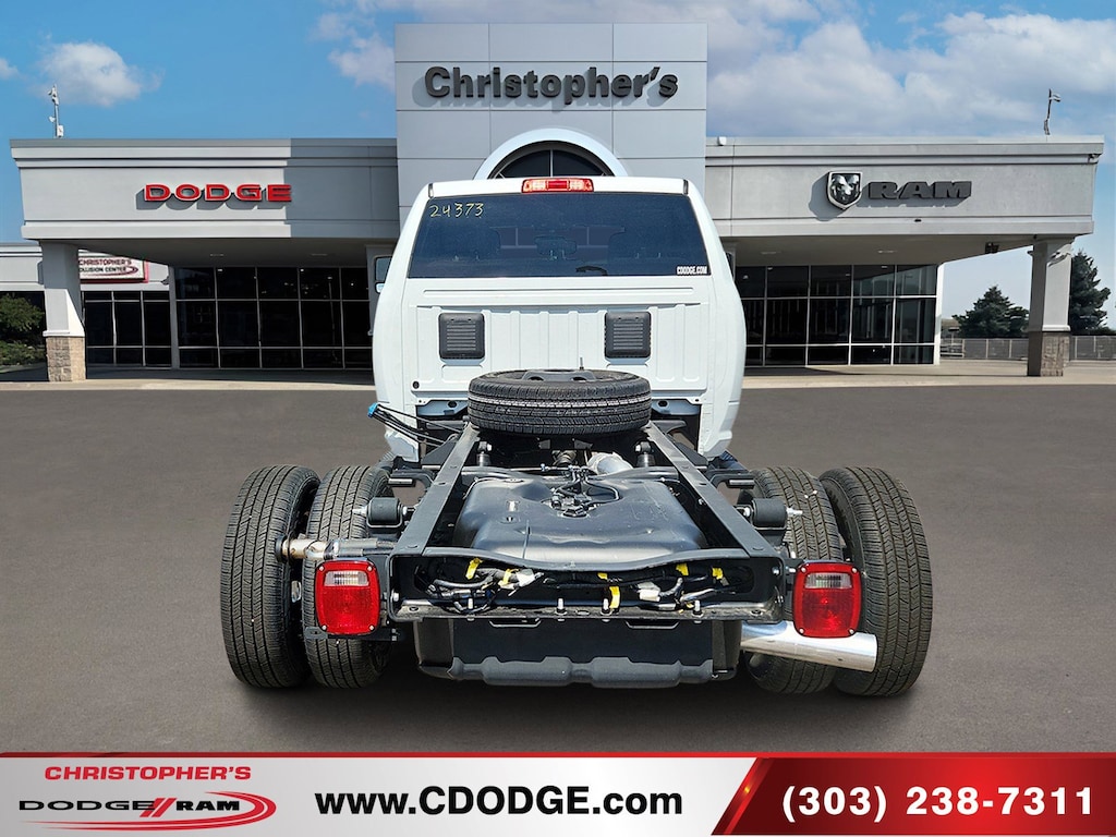 New 2024 Ram 3500 Chassis Cab 3500 TRADESMAN CREW CAB CHASSIS 4X4 60' CA Pickup