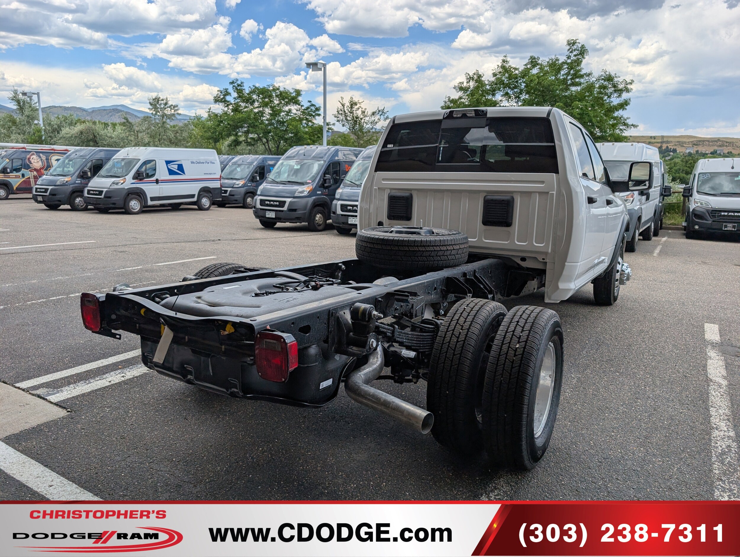 2025 Ram 3500 Tradesman photo 3