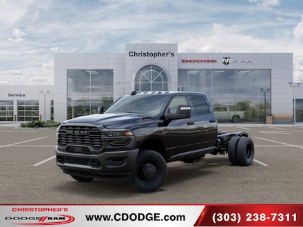 2026 Ram 3500 Chassis Cab TRADESMAN CREW   4X4 60' CA Pickup