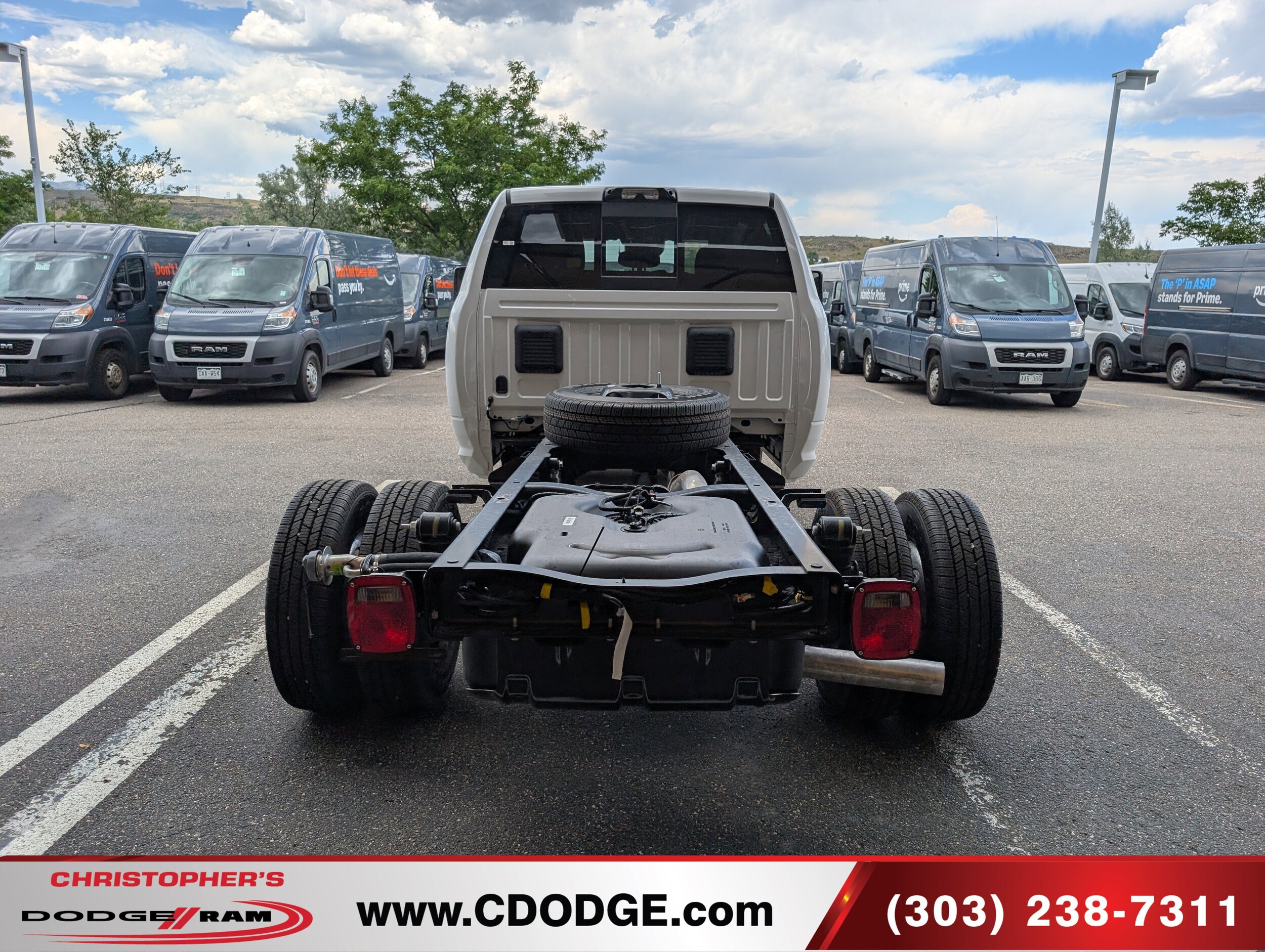2025 Ram 3500 Tradesman photo 4