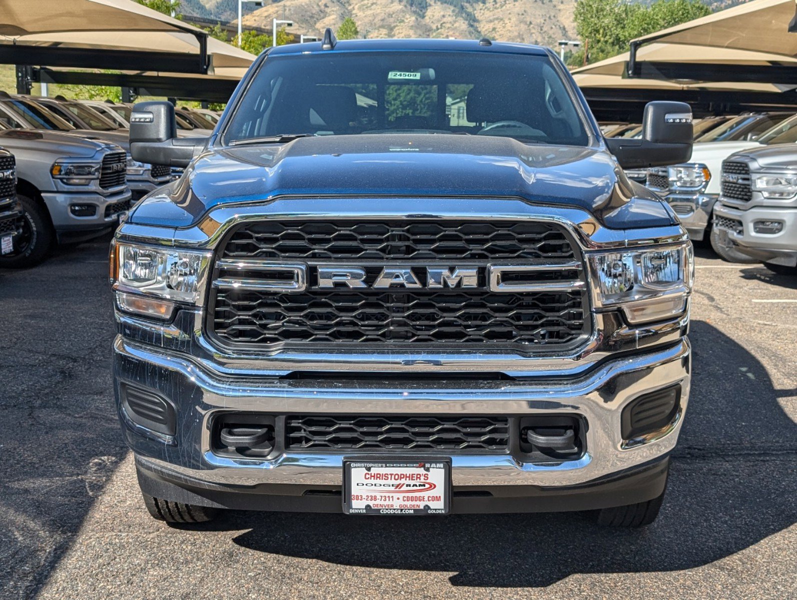 2024 Ram 2500 Tradesman photo 2