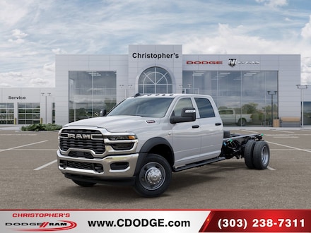 2026 Ram 5500 Chassis Cab TRADESMAN  CREW  4X4 84' CA Pickup