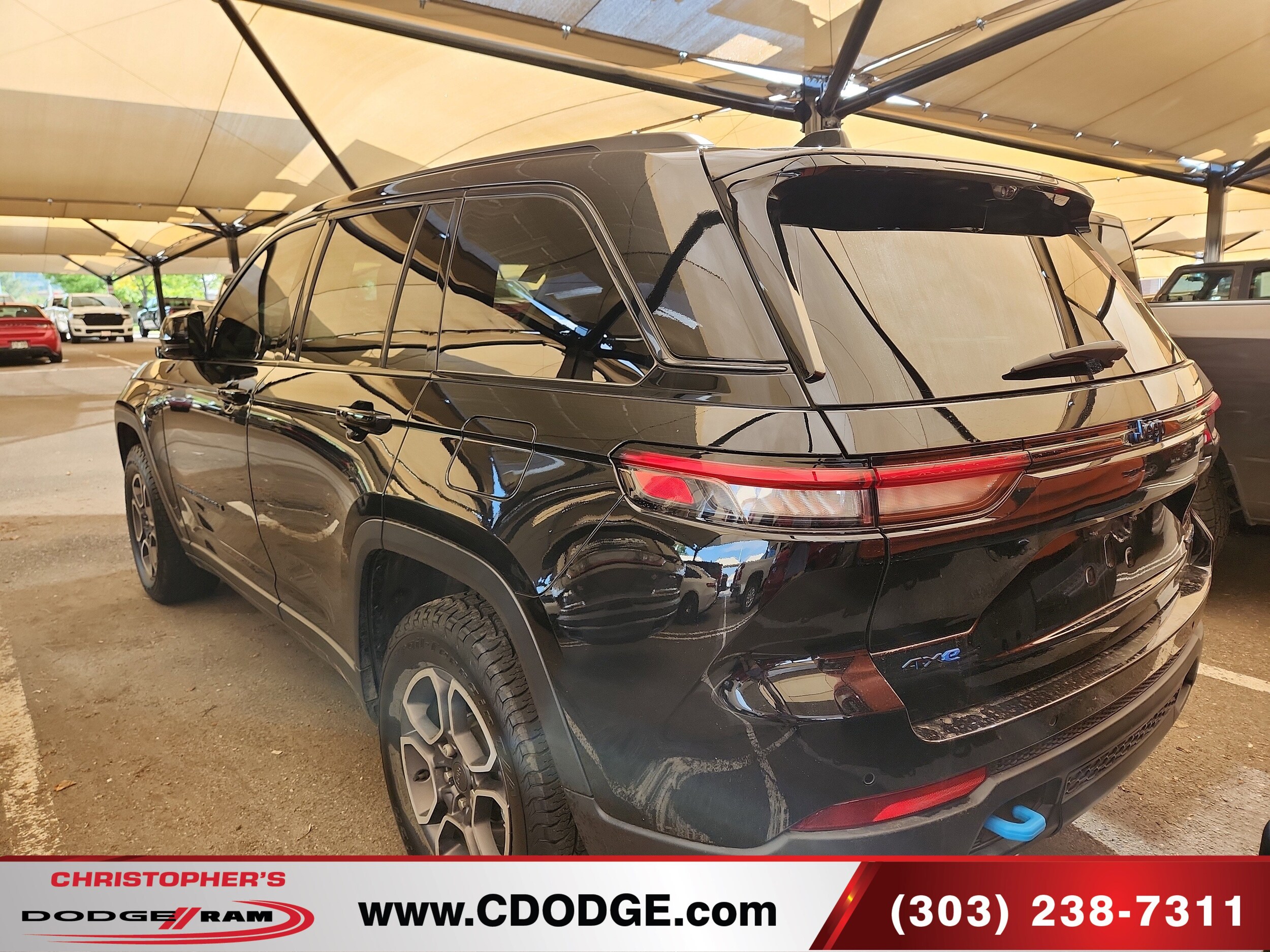 2022 Jeep Cherokee Trailhawk 4xe photo 2
