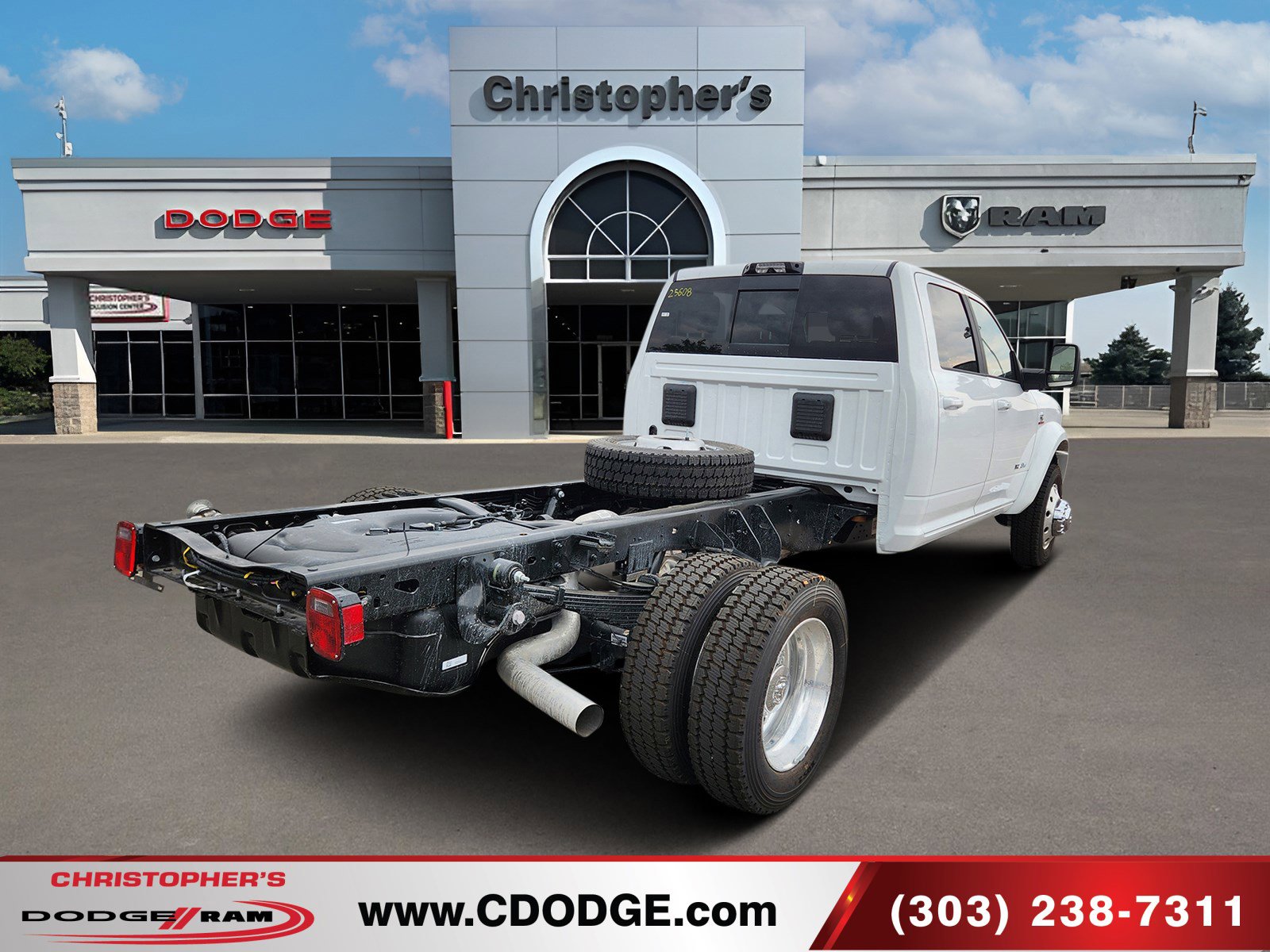 2025 Ram 5500 photo 3