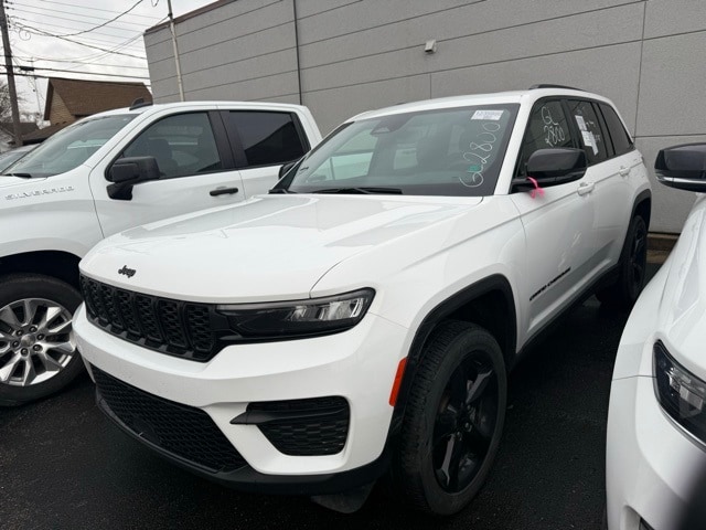 2023 Jeep Grand Cherokee Altitude X photo 3