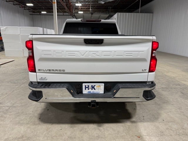 2025 Chevrolet Silverado 1500 LT photo 4