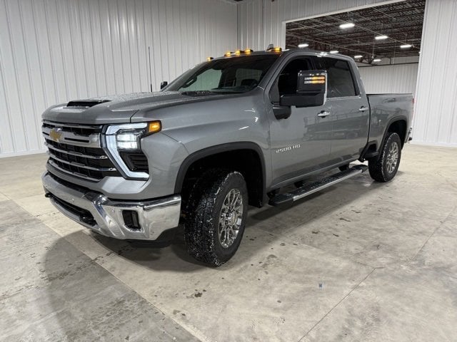 2026 Chevrolet Silverado 2500HD High Country photo 3