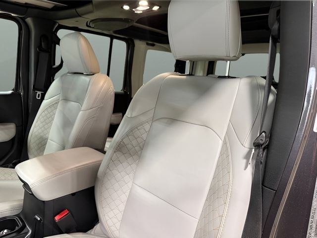 2021 Jeep Wrangler Unlimited Sahara High Altitude 4xe - Photo 22