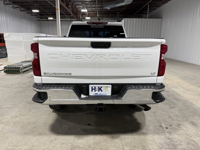 2026 Chevrolet Silverado 2500HD photo 4