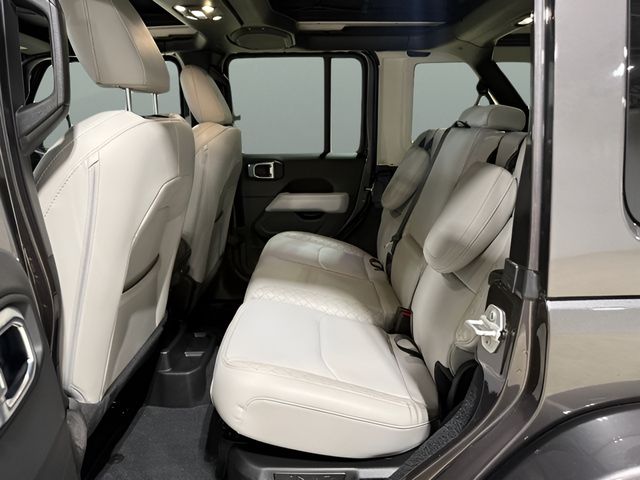 2021 Jeep Wrangler Unlimited Sahara High Altitude 4xe - Photo 16