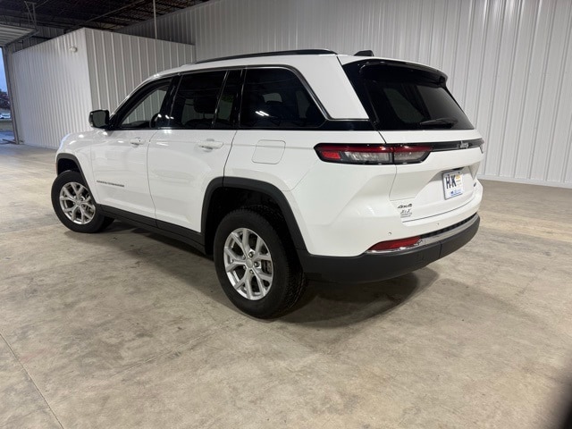 2023 Jeep Grand Cherokee Limited photo 4