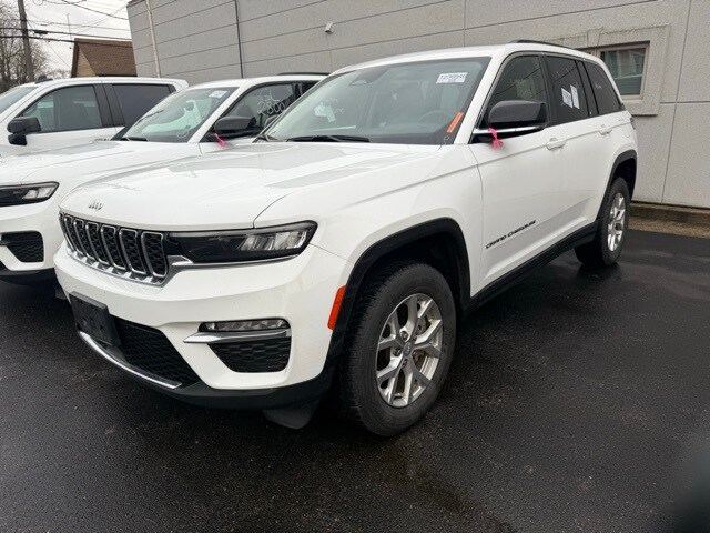 2023 Jeep Grand Cherokee Limited photo 3
