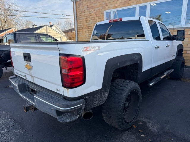 2015 Chevrolet Silverado 2500HD LTZ photo 4
