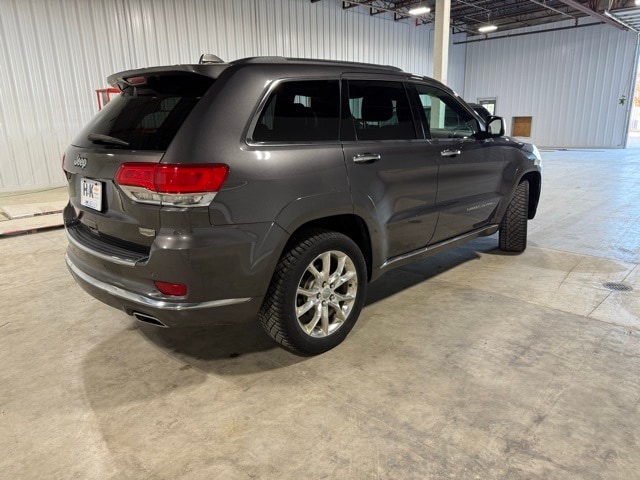 2016 Jeep Grand Cherokee Summit photo 3