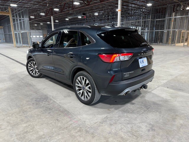 2022 Ford Escape Titanium photo 4