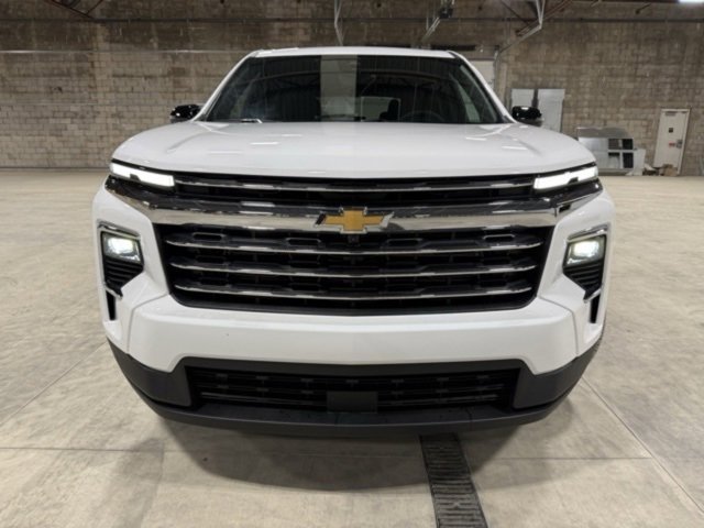 2026 Chevrolet Traverse photo 2