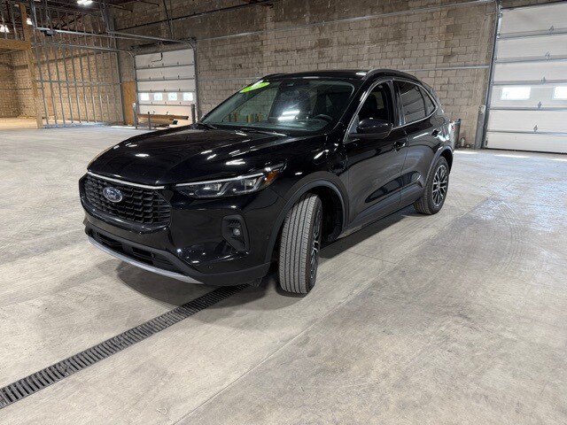 2023 Ford Escape Base photo 2