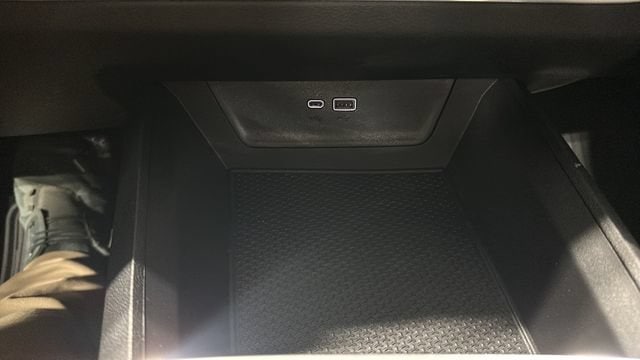 2027 Chevrolet Equinox LT - Photo 20