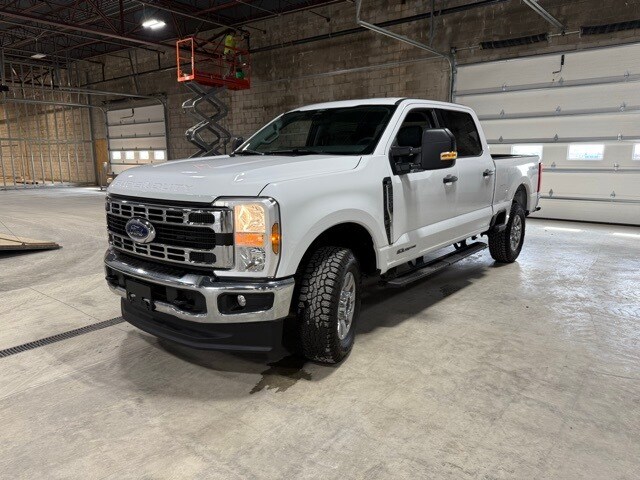 2024 Ford F-250 XLT photo 3