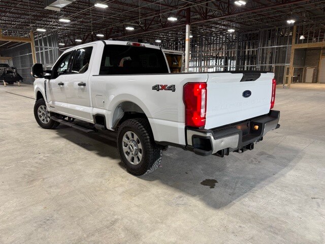 2024 Ford F-250 XLT photo 4
