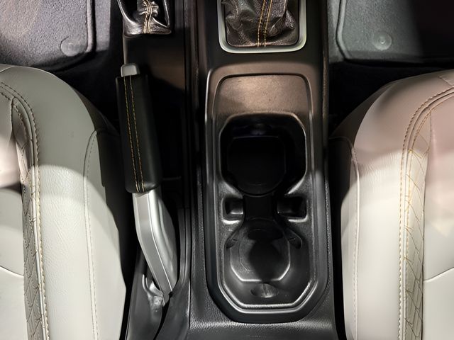2021 Jeep Wrangler Unlimited Sahara High Altitude 4xe - Photo 21