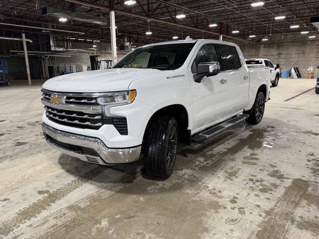 2025 Chevrolet Silverado 1500 LTZ photo 3