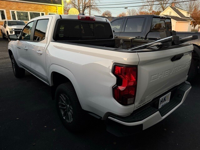2023 Chevrolet Colorado LT photo 4