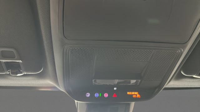 2027 Chevrolet Equinox LT - Photo 22
