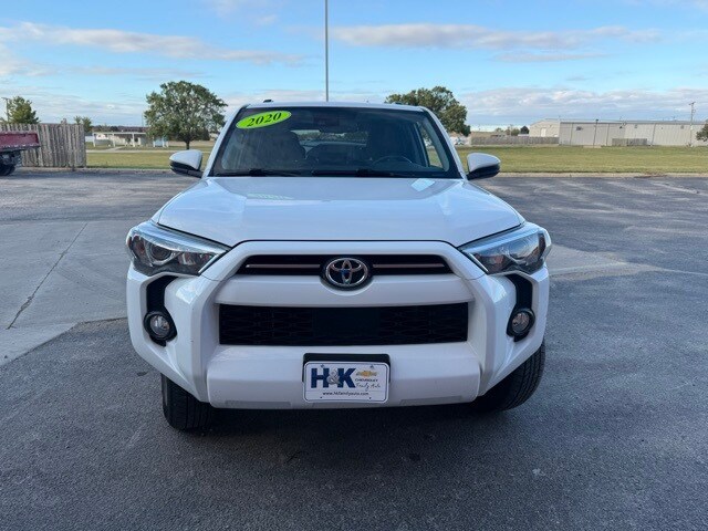 2020 Toyota 4Runner SR5 photo 2