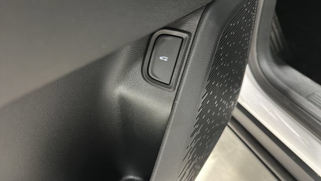 2026 Chevrolet Equinox LT - Photo 10