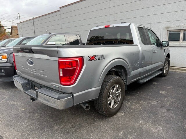 2021 Ford F-150 XLT photo 2