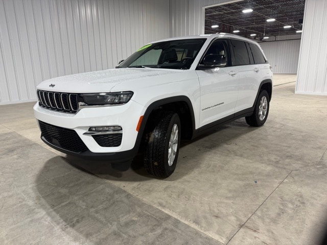 2023 Jeep Grand Cherokee Limited photo 3