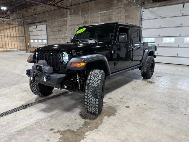 2020 Jeep Gladiator Sport photo 3