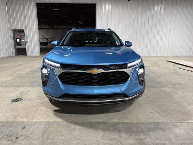 2026 Chevrolet Trax photo 2