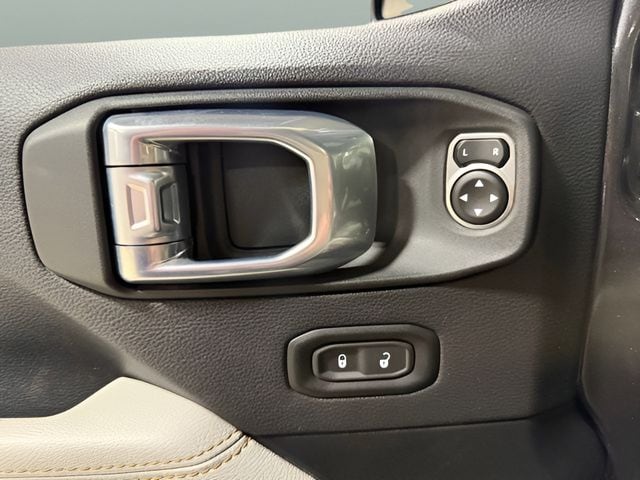2021 Jeep Wrangler Unlimited Sahara High Altitude 4xe - Photo 35